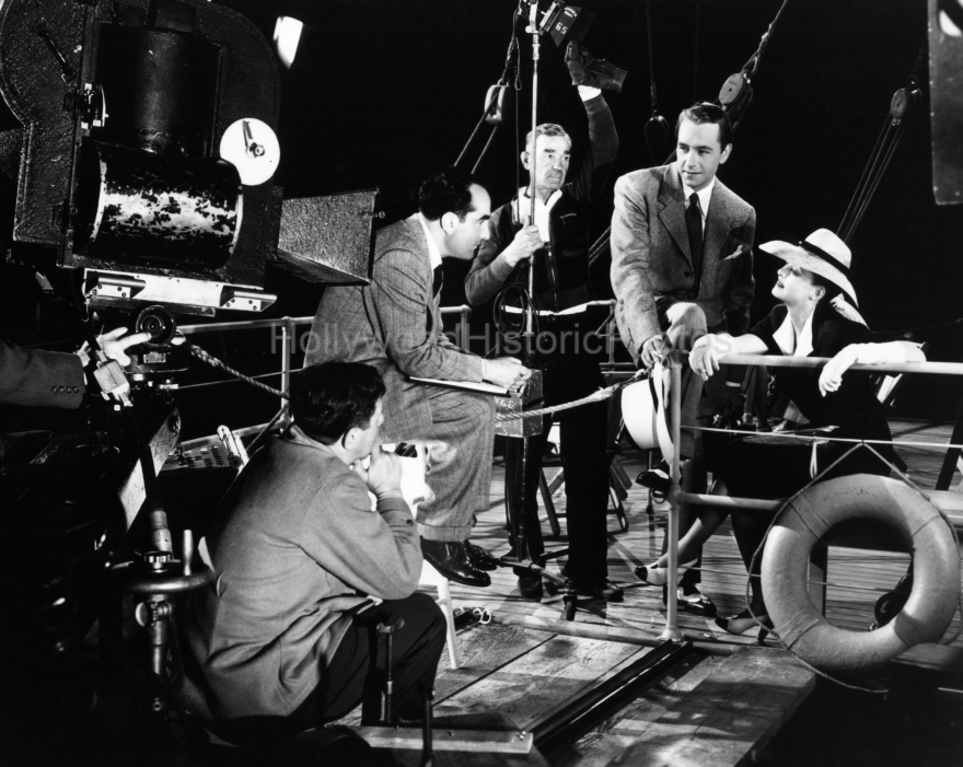 Bette Davis 1942 2 Now Voyager Paul Henreid Irving Rapper wm.jpg